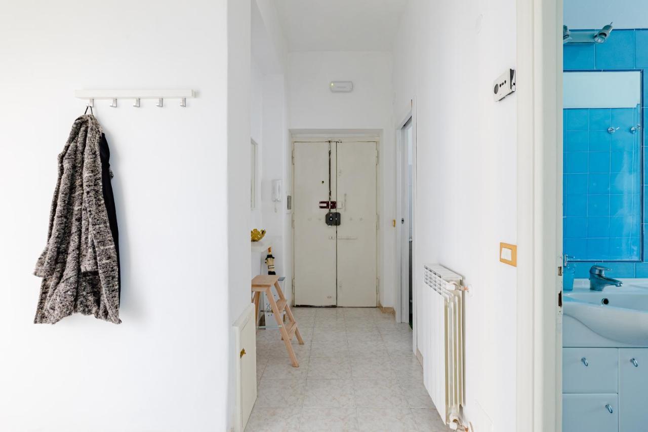 Arezzo Apartment, Metro Bologna E Bus Per La Sapienza, 4 Persone, Wifi ローマ エクステリア 写真