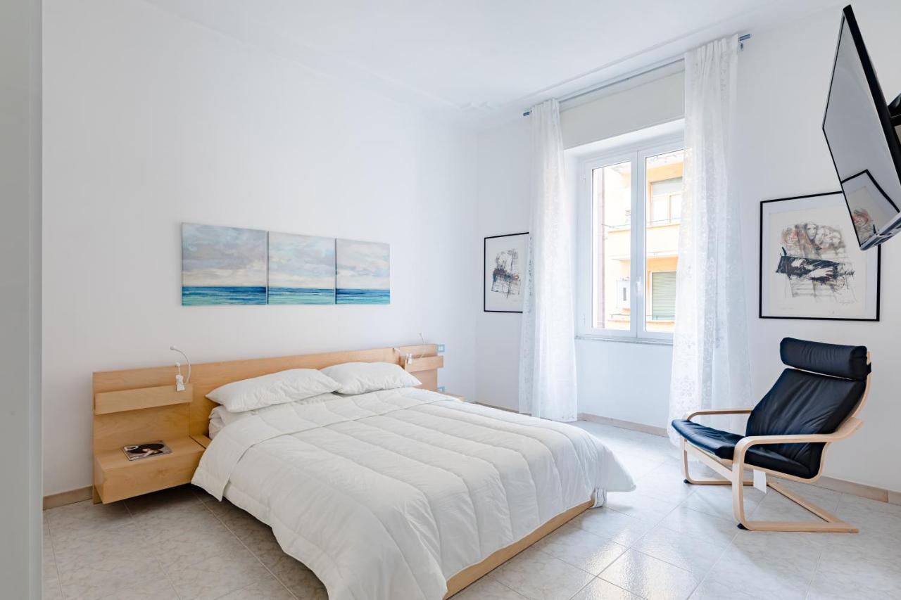 Arezzo Apartment, Metro Bologna E Bus Per La Sapienza, 4 Persone, Wifi ローマ エクステリア 写真