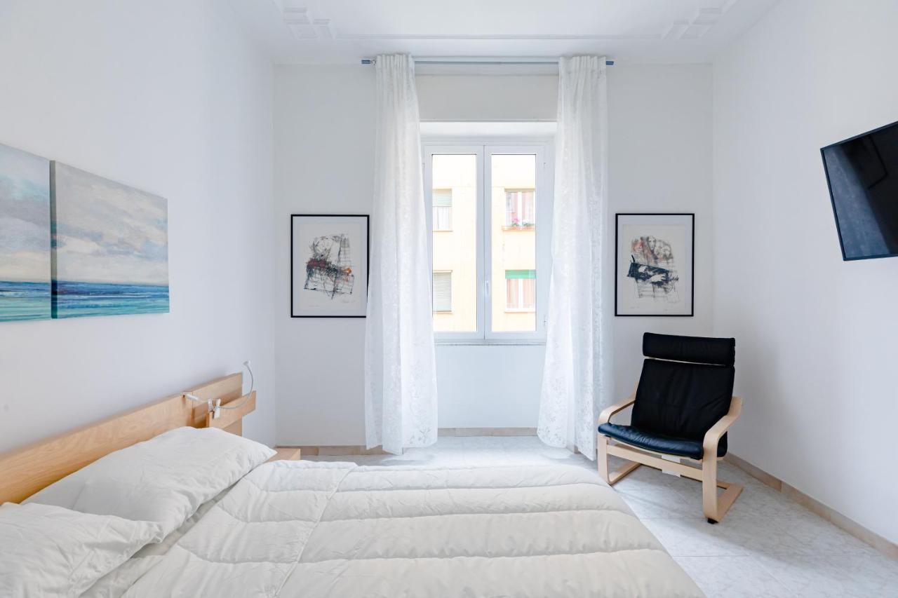 Arezzo Apartment, Metro Bologna E Bus Per La Sapienza, 4 Persone, Wifi ローマ エクステリア 写真